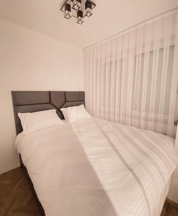 Diamond Apartment Prishtina 2 Prishtine Bagian luar foto